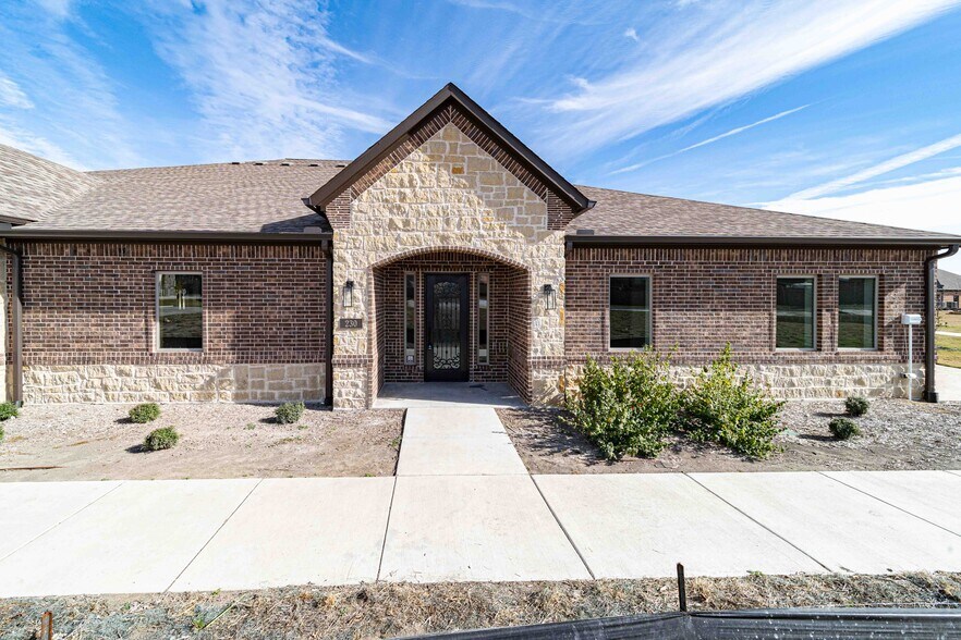 Primary Photo Of 11655 Independence Pky, Frisco Medical For Lease