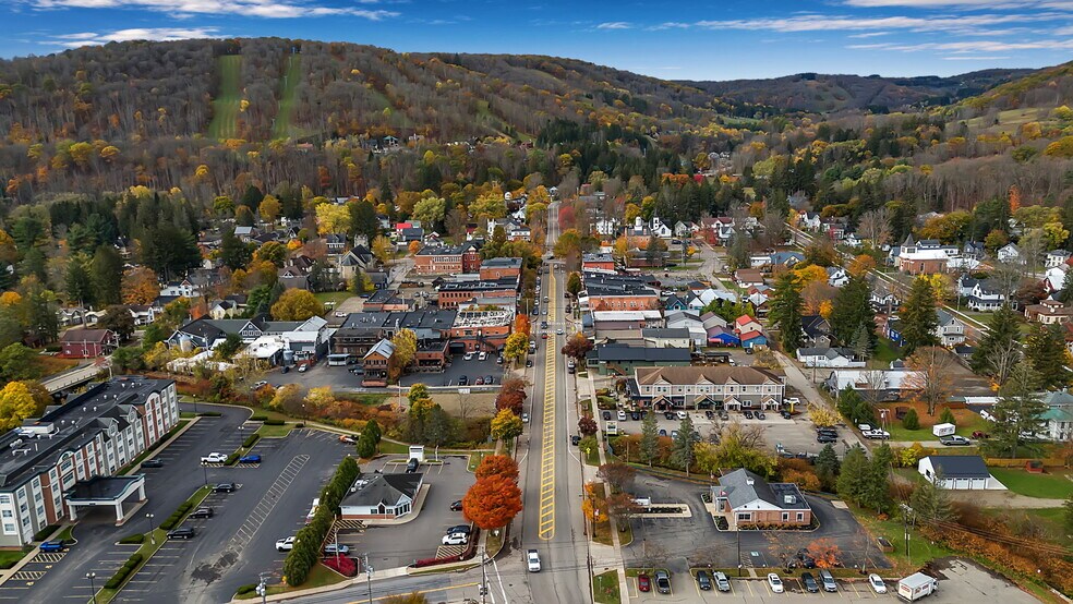 More Photos Of 38 Washington St, Ellicottville Storefront For Sale