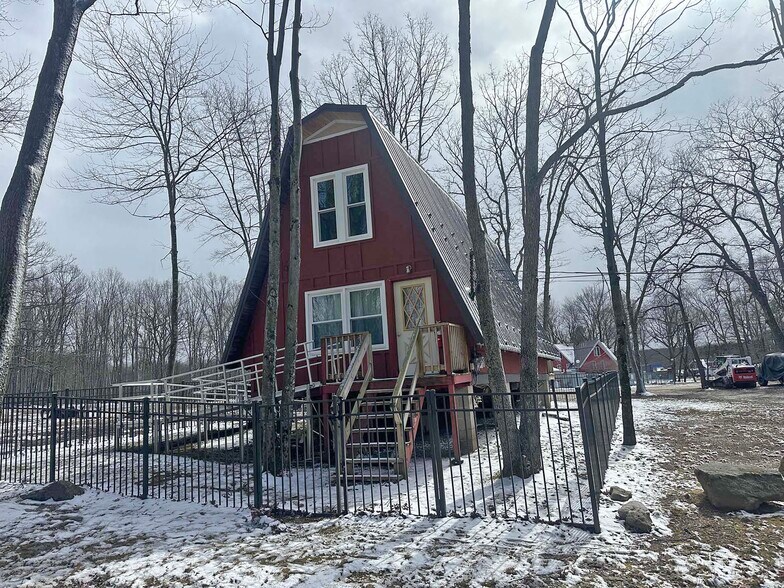 More Photos Of 982 W Center St, Sheppton Bar For Sale