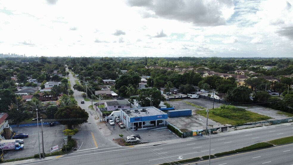 More Photos Of 1400-1406 NW 119th St, Miami Freestanding For Lease
