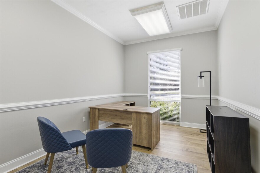 More Photos Of 1574 Village Square Blvd, Tallahassee Office For Lease