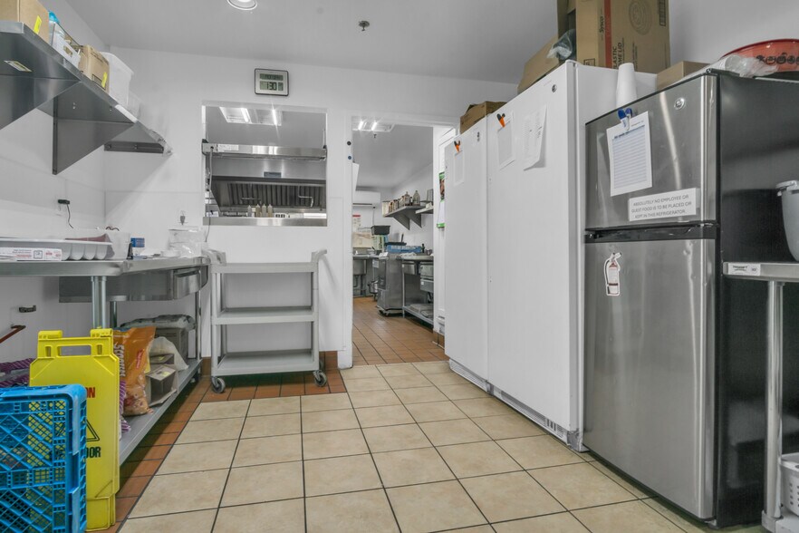 More Photos Of 4107 Central Ave, Kearney Assisted Living For Sale