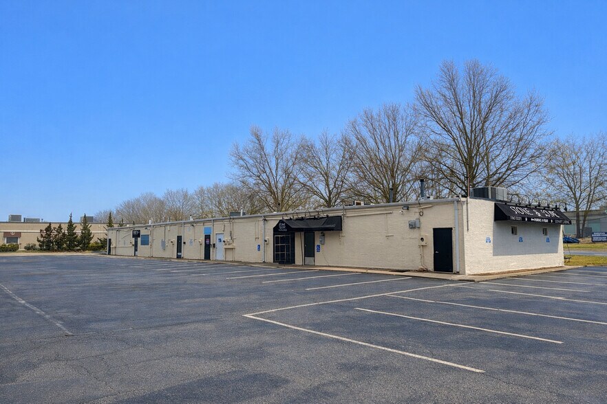 More Photos Of 232 N Belle Mead Rd, East Setauket Storefront For Lease