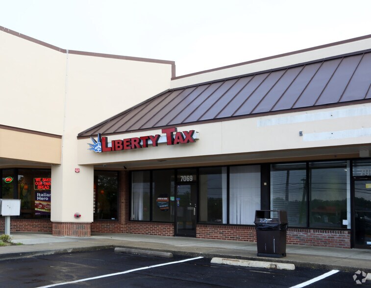 More Photos Of 7049-7099 Allentown Rd, Temple Hills Freestanding For Lease