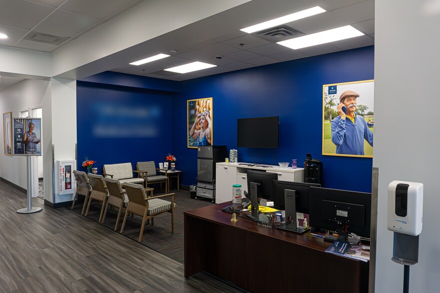 Primary Photo Of 2080 Western Ave, Guilderland General Retail For Lease