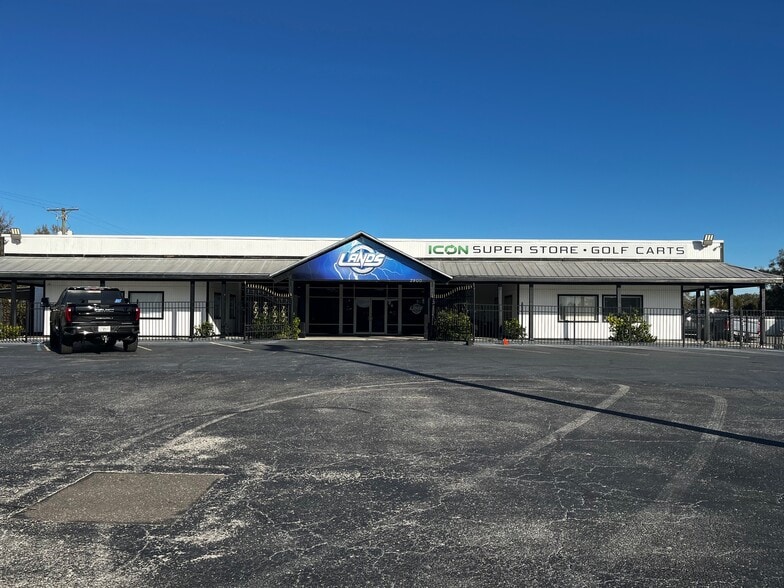 More Photos Of 2900 James L Redman Pky, Plant City Freestanding For Lease