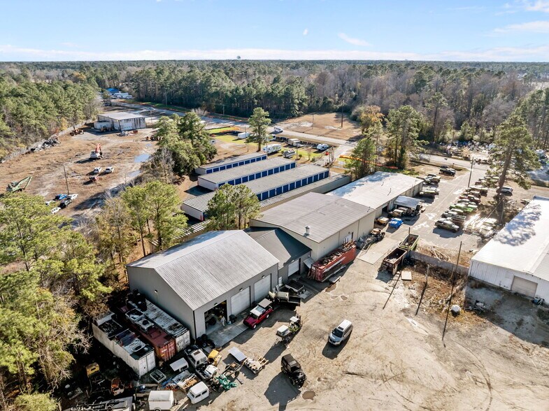 More Photos Of 4704 N College Rd, Castle Hayne Warehouse For Lease