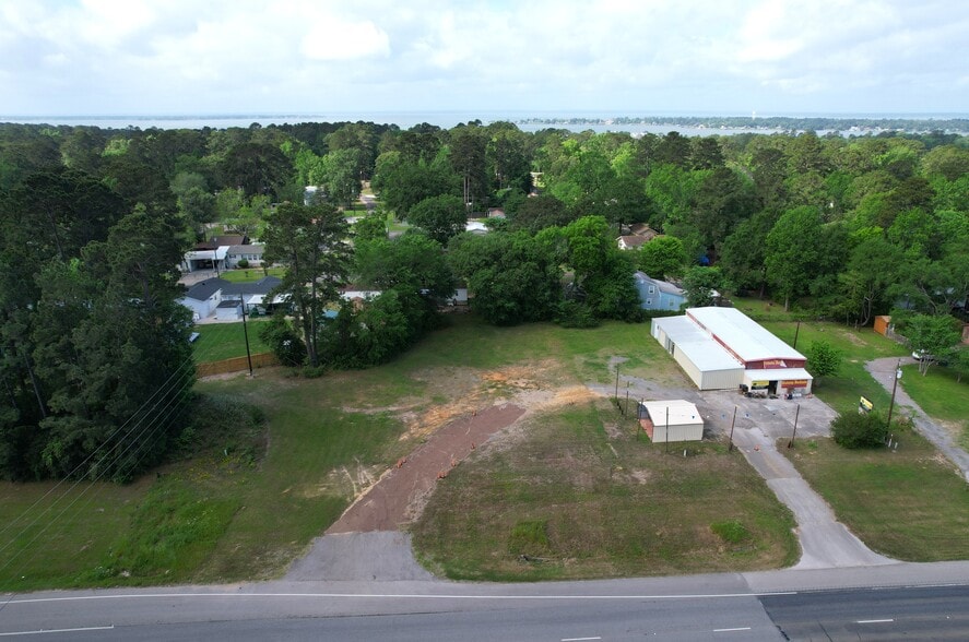 More Photos Of 11457 US Highway 190 W, Livingston Garden Center For Sale