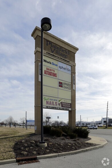 More Photos Of 160 Plainfield Village Dr, Plainfield General Retail For Sale