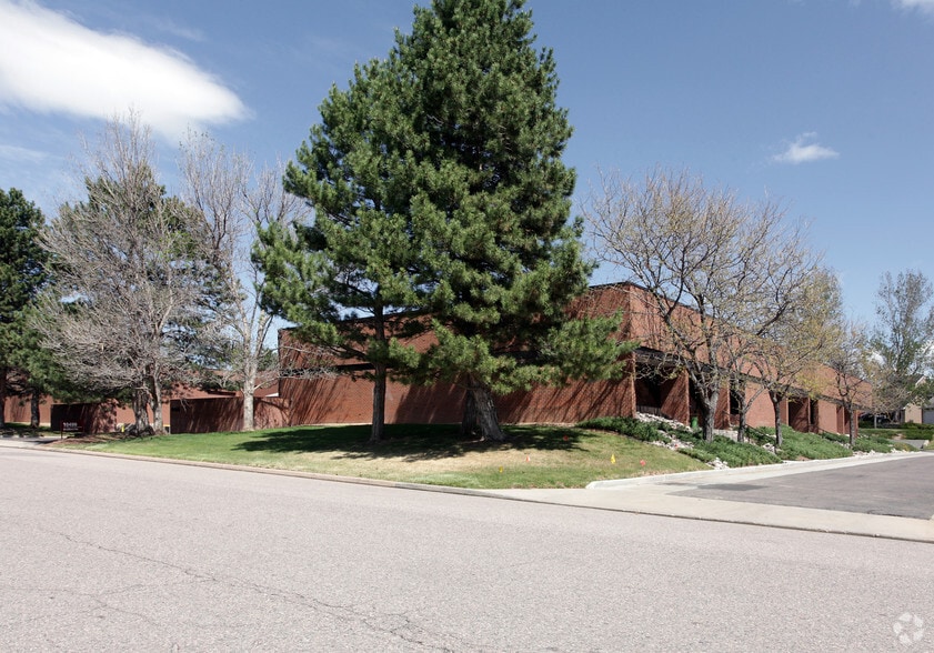 More Photos Of 10499 W Bradford Rd, Littleton Light Manufacturing For Sale