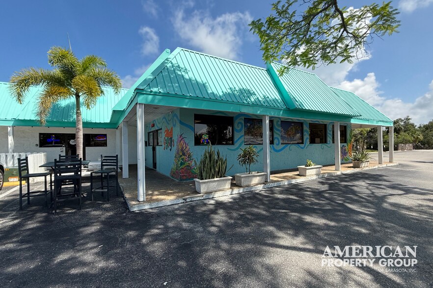 More Photos Of 5610 Gulf of Mexico Dr, Longboat Key Restaurant For Sale