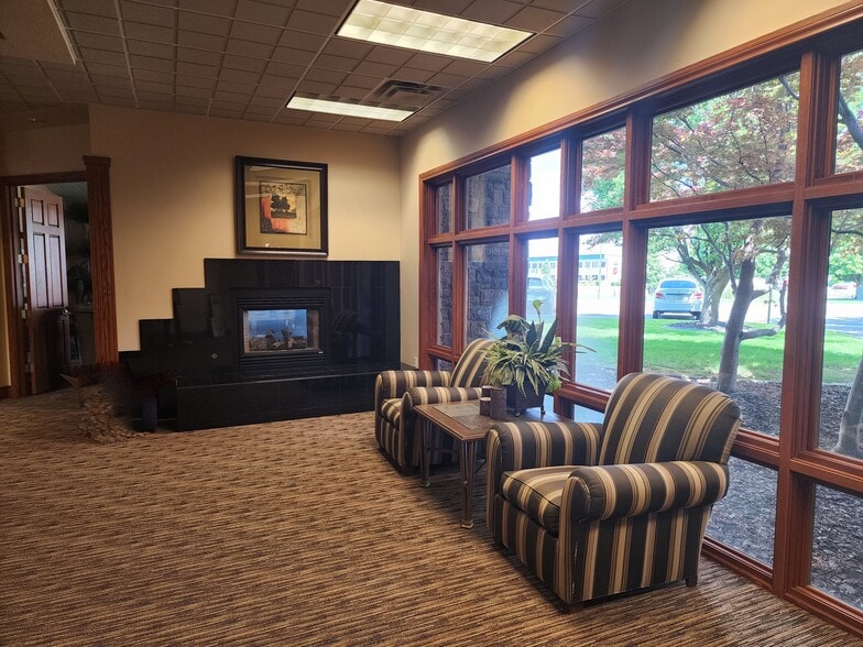 More Photos Of 400 N Quay St, Kennewick Office For Lease