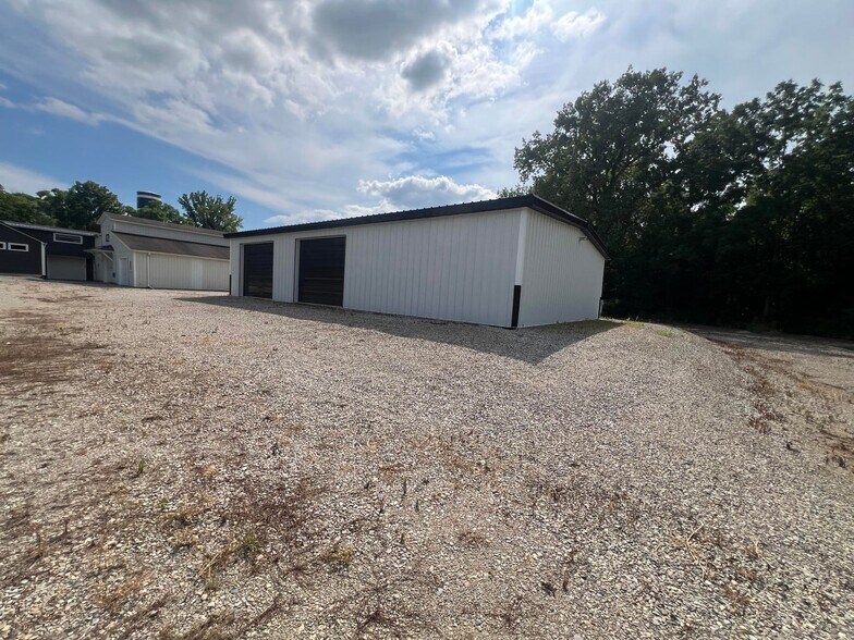 More Photos Of 380 S Main St, De Graff Light Manufacturing For Sale