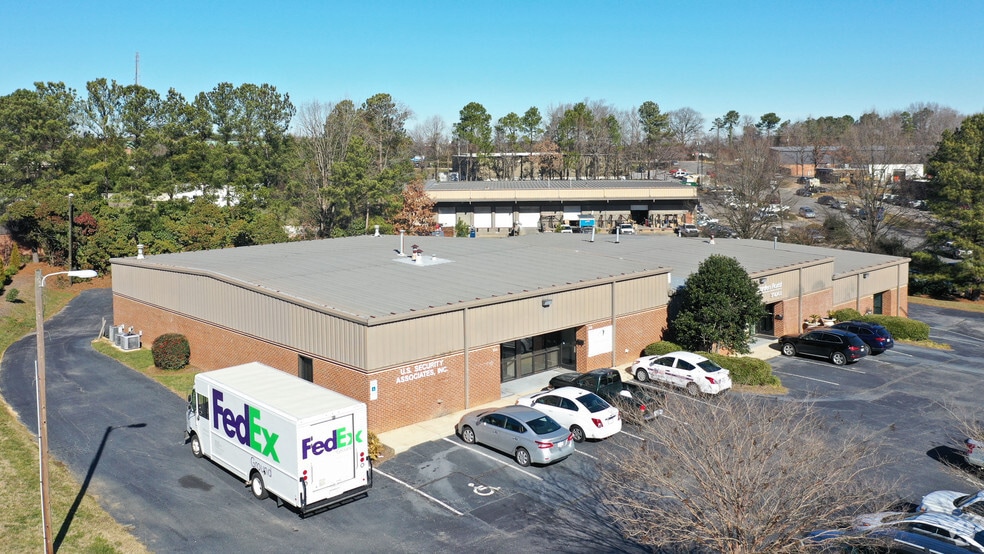 More Photos Of 526-534 Pylon Dr, Raleigh Light Distribution For Lease