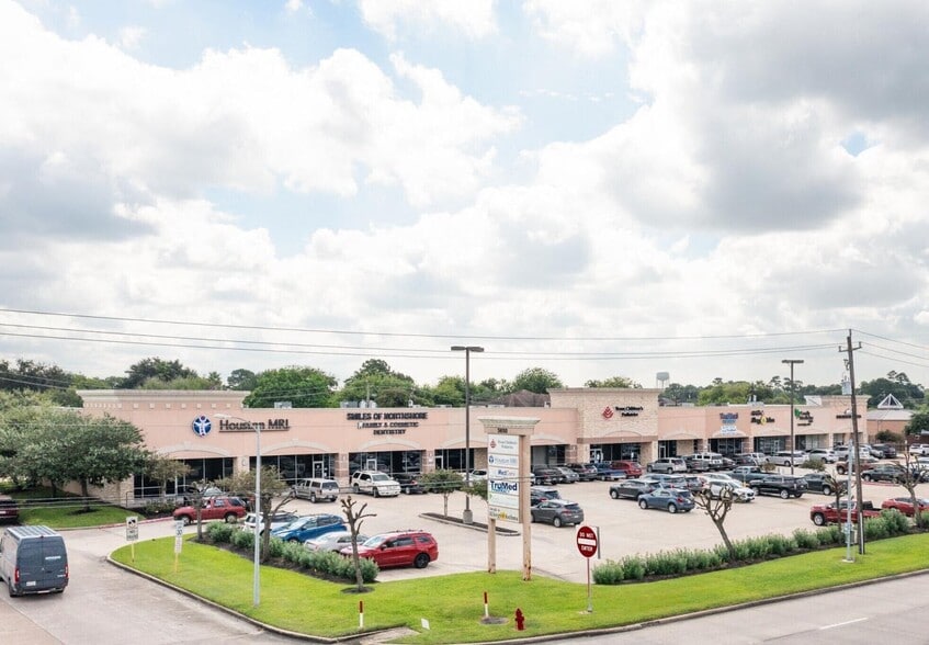 More Photos Of 5614-5650 E Sam Houston Pky N, Houston Medical For Lease