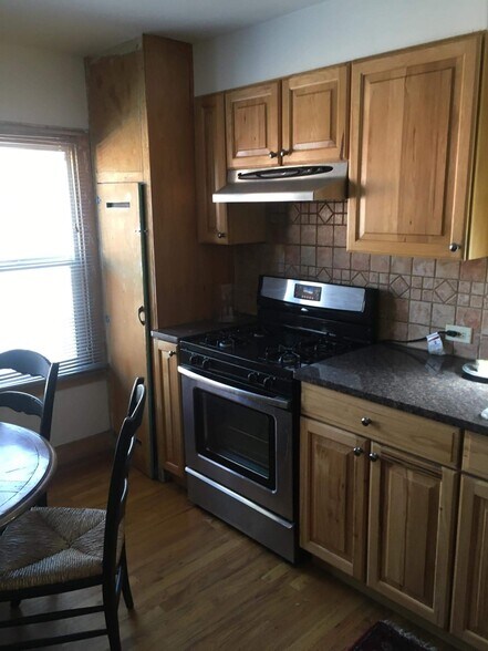 More Photos Of 224-226 N GUADALUPE St, Santa Fe Flex For Sale