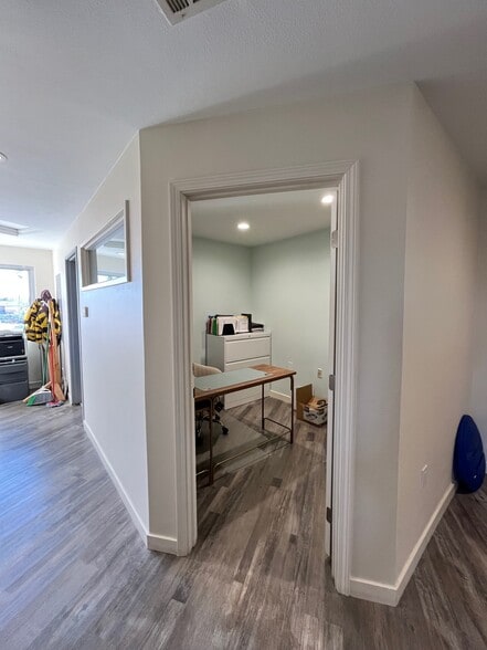 More Photos Of 23601 Avalon Blvd, Carson Storefront Retail Office For Lease