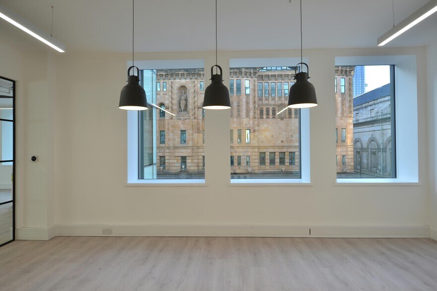 More Photos Of 10-12 Mount St, Manchester Office For Lease