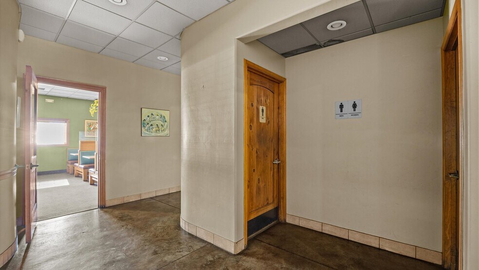 More Photos Of 3245 I-70 Business Loop, Clifton Restaurant For Sale