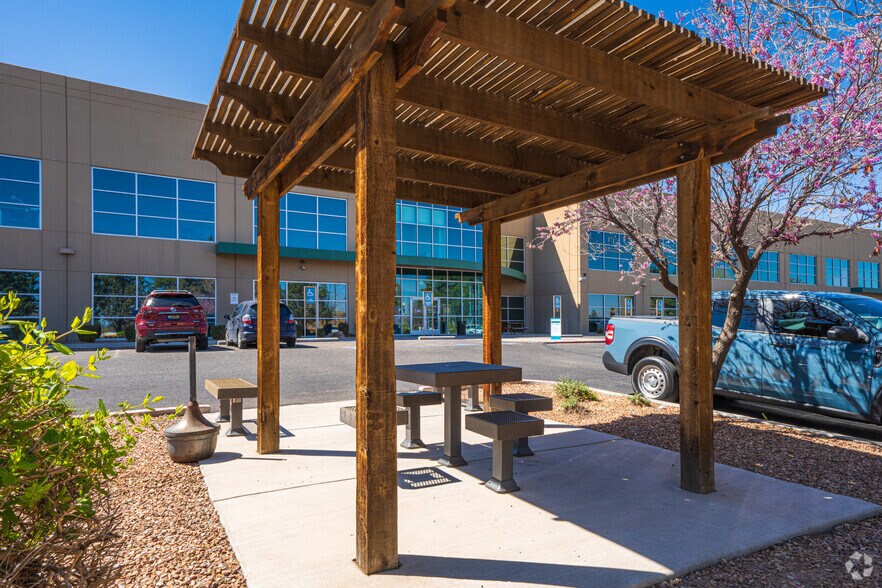 More Photos Of 4041 Jefferson Plz NE, Albuquerque Office For Lease