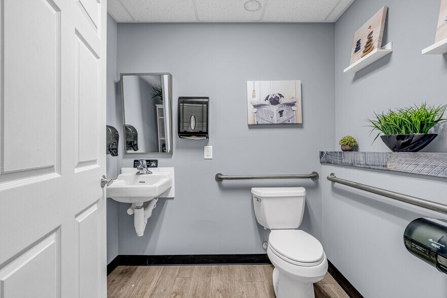 More Photos Of 781 Brick Blvd, Brick General Retail For Lease