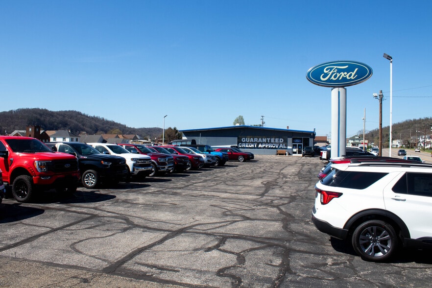 More Photos Of 1625 Commerce St, Wellsburg Auto Dealership For Sale
