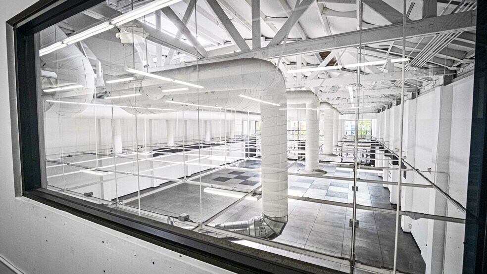 More Photos Of 236-242 Pine Ave, Long Beach Storefront Retail Office For Lease