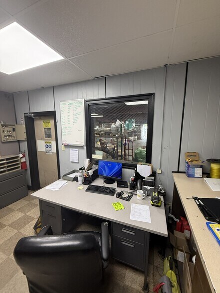 More Photos Of 18 Stone Castle Rd, Rock Tavern Truck Terminal For Sale