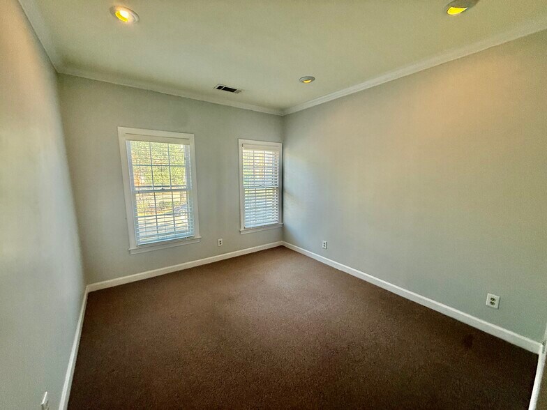 More Photos Of 25 Lenox Pt NE, Atlanta Office For Sale