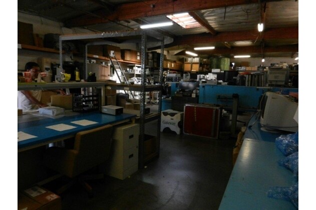 More Photos Of 900 W Hyde Park Blvd, Inglewood Warehouse For Lease