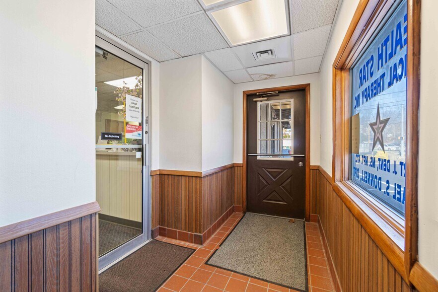 More Photos Of 13049 Frankstown Rd, Pittsburgh Medical For Sale