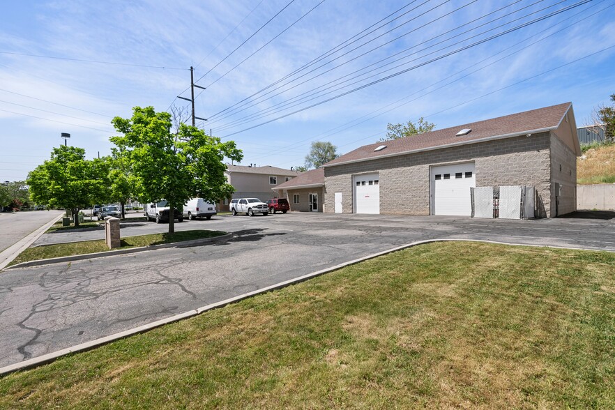 More Photos Of 216 W 4860 S, Salt Lake City Service For Sale