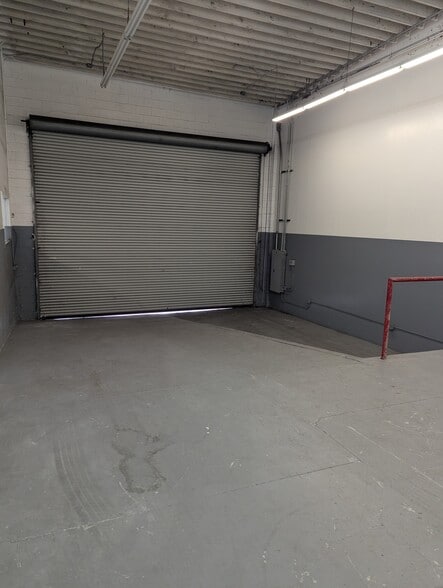 More Photos Of 2301-2323 W 190th St, Redondo Beach Industrial For Lease