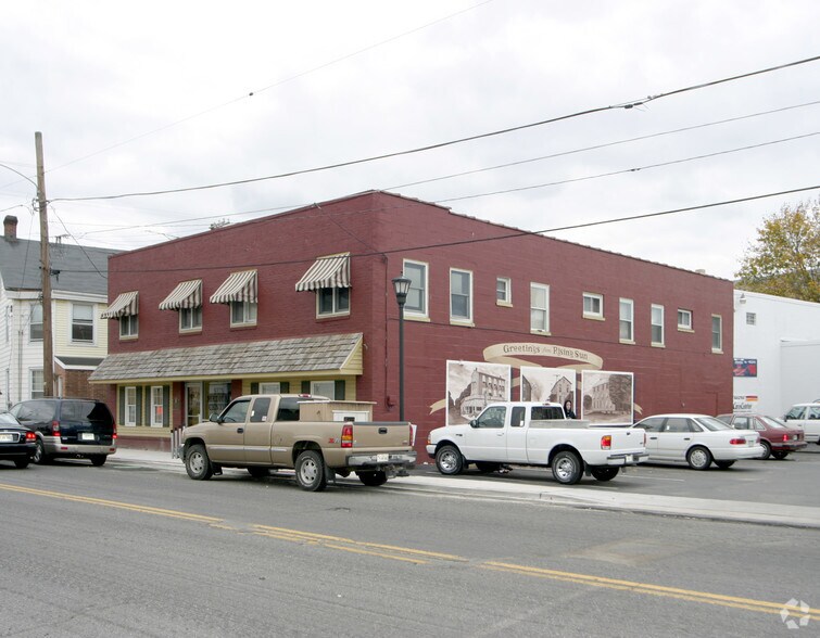 Primary Photo Of 9 S Queen St, Rising Sun Office For Lease