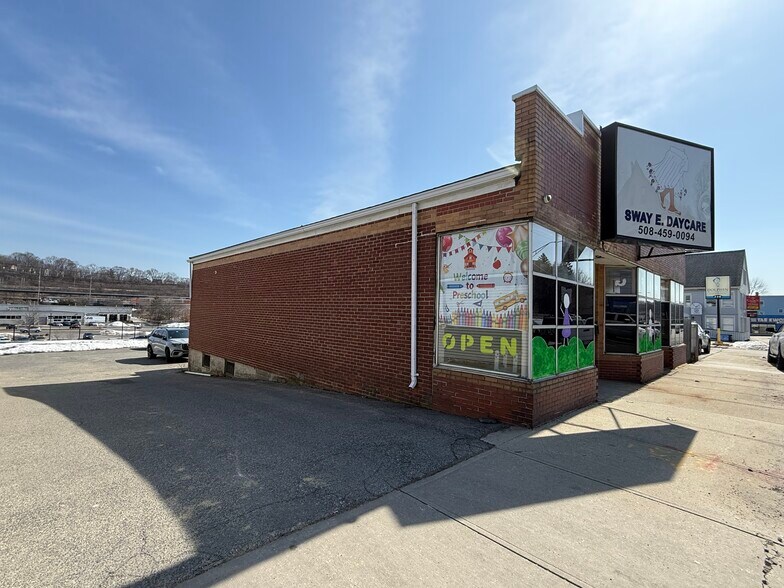 More Photos Of 118 W Boylston St, Worcester Freestanding For Sale