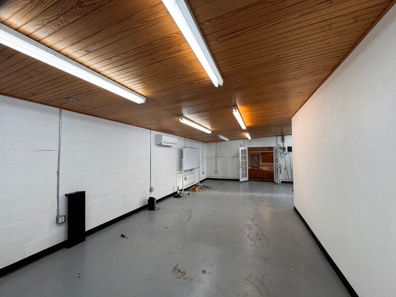 More Photos Of 2210 W Marland St, Hobbs Warehouse For Sale