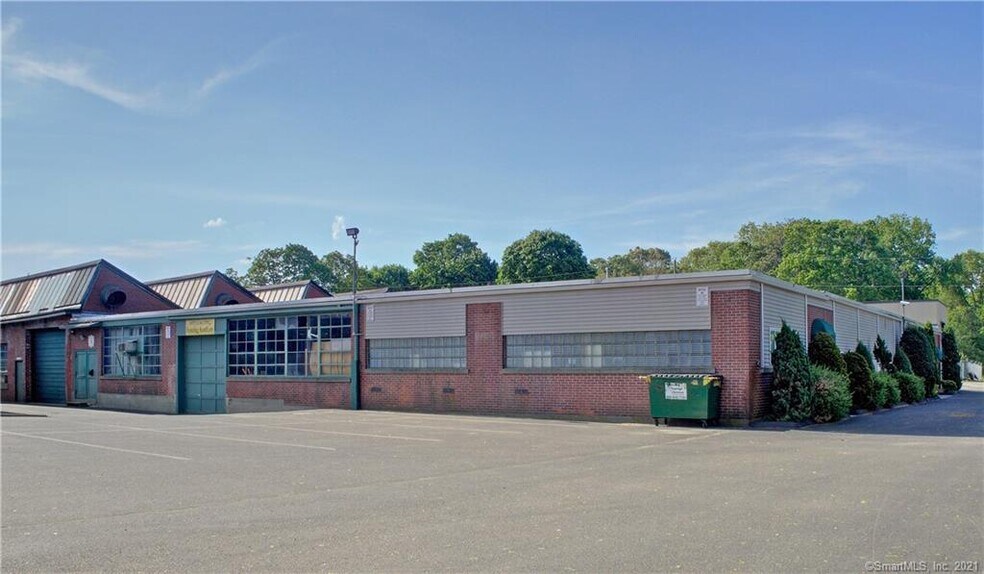 More Photos Of 90 S Park St, Willimantic Warehouse For Lease