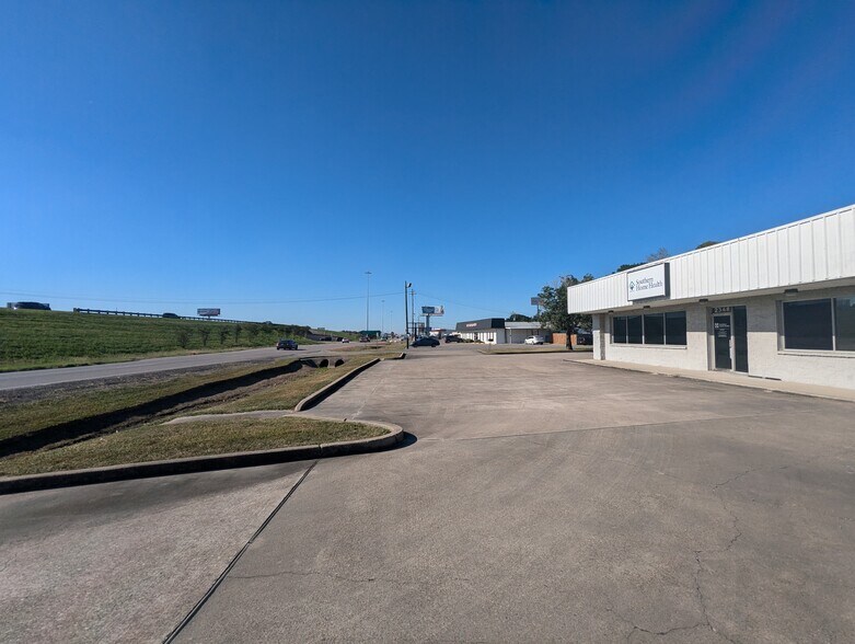 More Photos Of 2348 Highway 69 N, Nederland Office For Sale