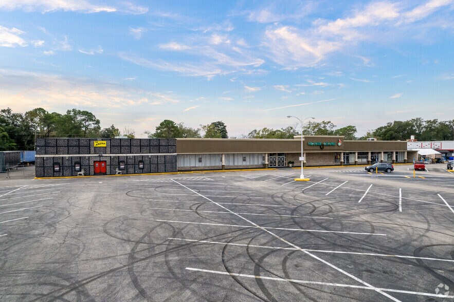 Primary Photo Of 7830-7846 Normandy Blvd, Jacksonville Specialty For Sale