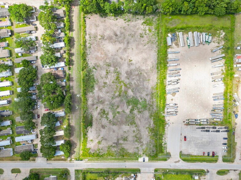 More Photos Of 565 E Anderson Rd, Houston Land For Sale