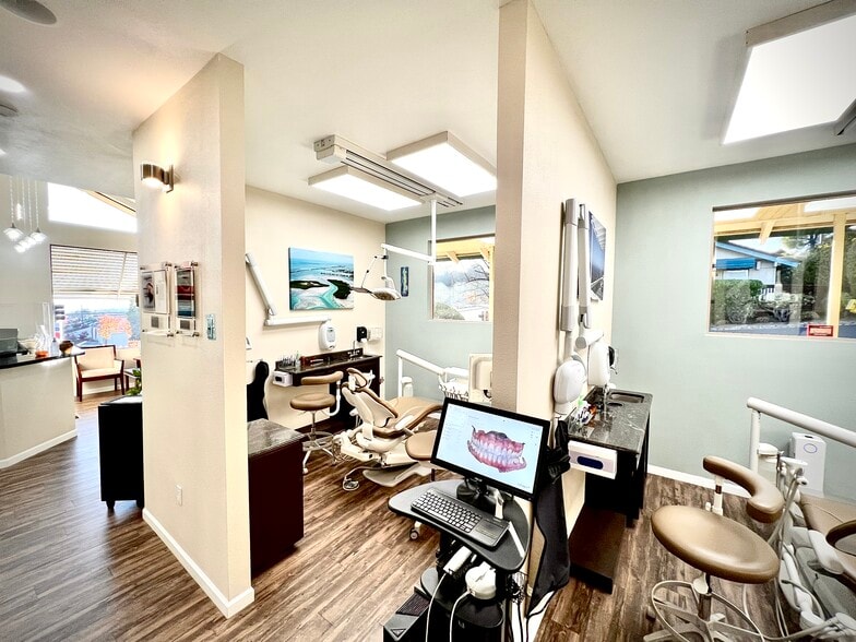 More Photos Of 800 Delnero Dr, Sonora Medical For Lease