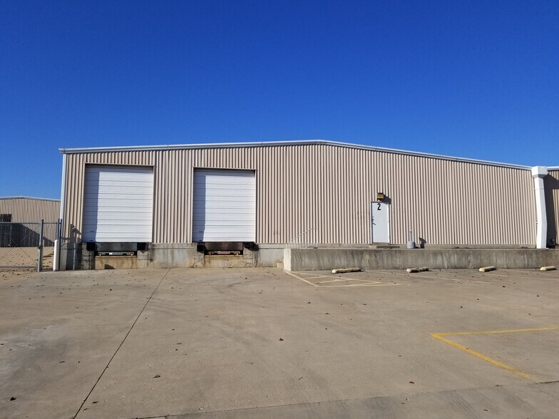 More Photos Of 502-608 N Redbud Ave, Broken Arrow Unknown For Lease