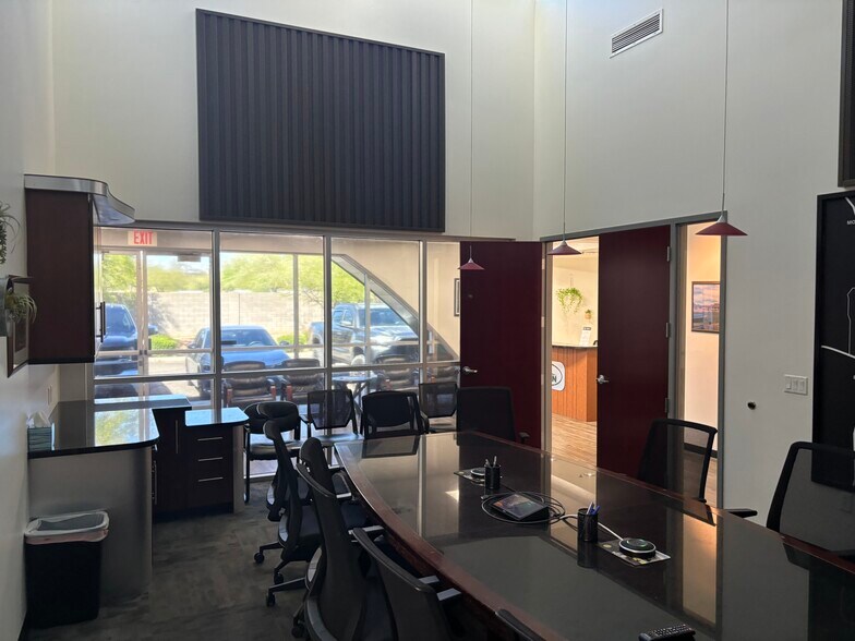 More Photos Of 3062 N Maple, Mesa Manufacturing For Sale