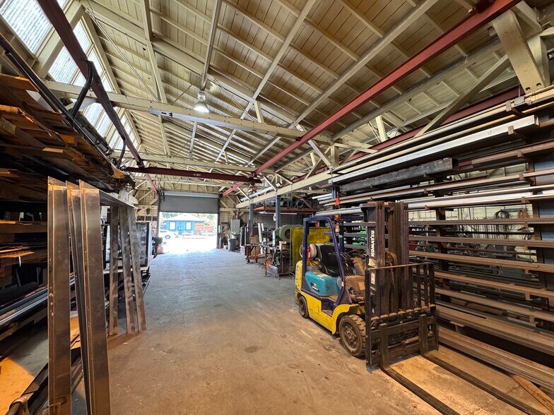More Photos Of 2418 6th St, Berkeley Manufacturing For Lease