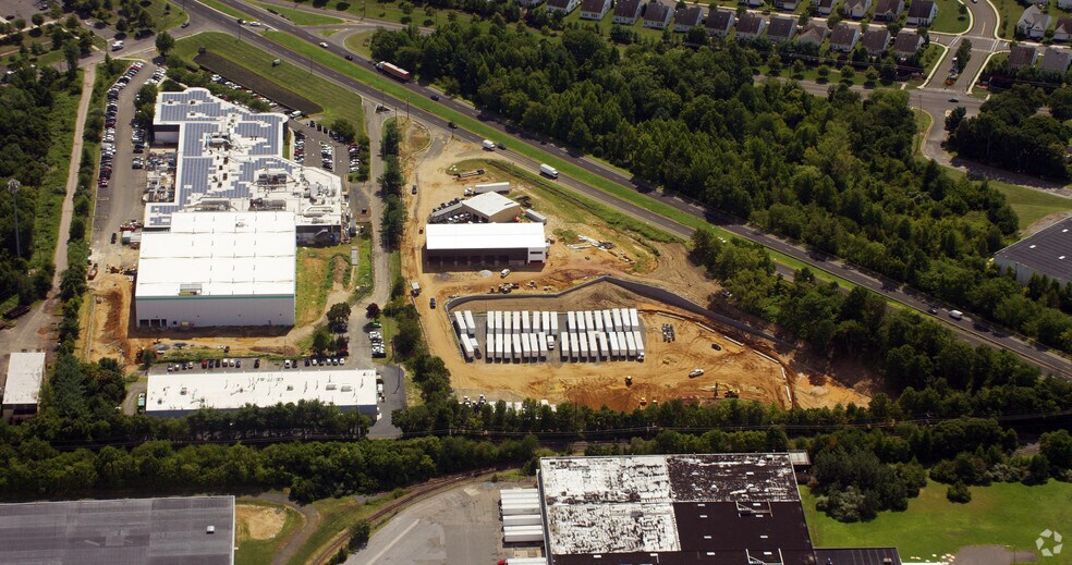 More Photos Of 2382 US Highway 130, Dayton Truck Terminal For Lease