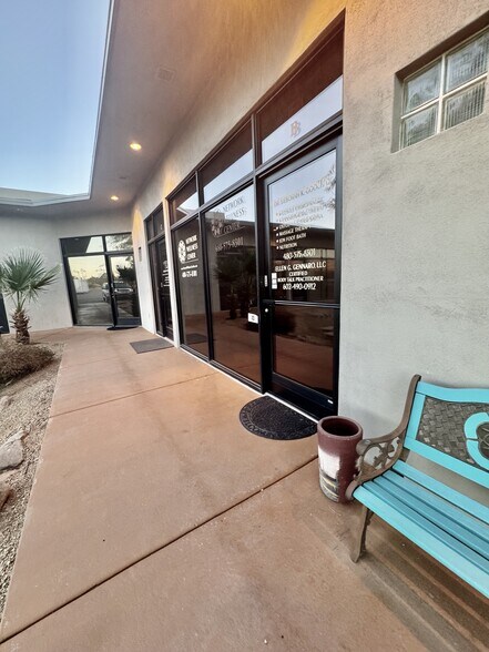 More Photos Of 25 Easy St, Carefree Office For Lease