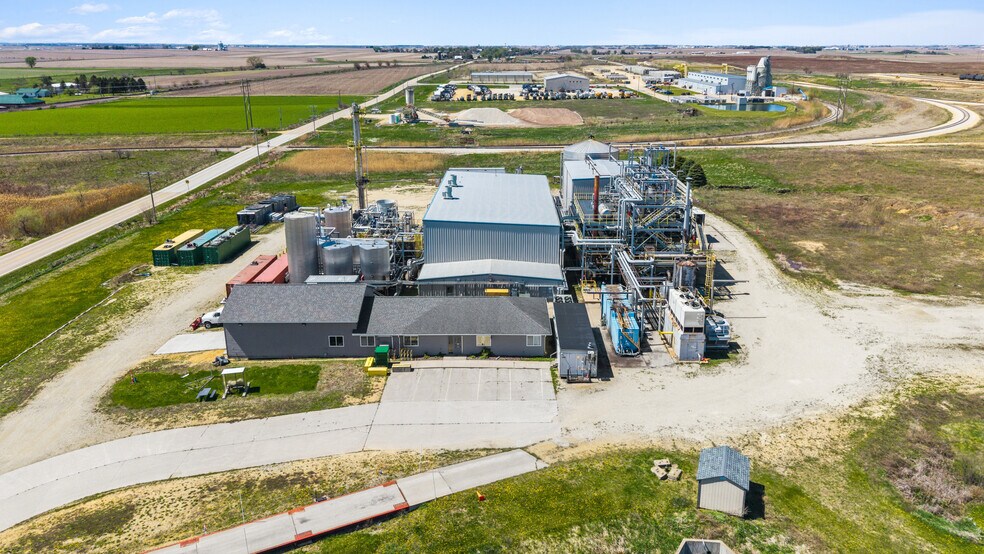 More Photos Of 5640 44th Ave S, Clinton Industrial For Sale