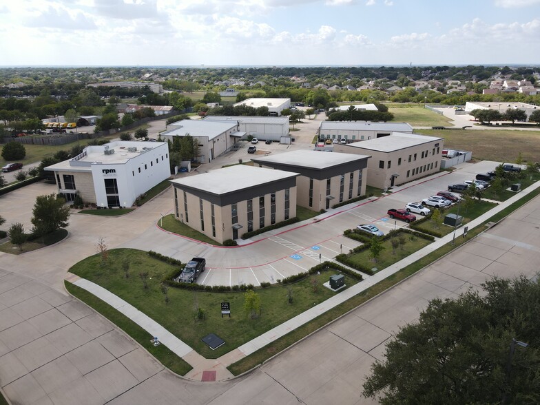 More Photos Of 4305 Marsh Ridge Rd, Carrollton Showroom For Sale