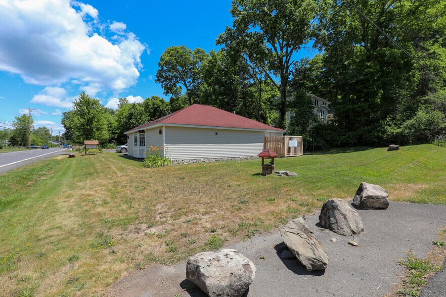 More Photos Of 216 Rt. 32, New Paltz Medical For Sale
