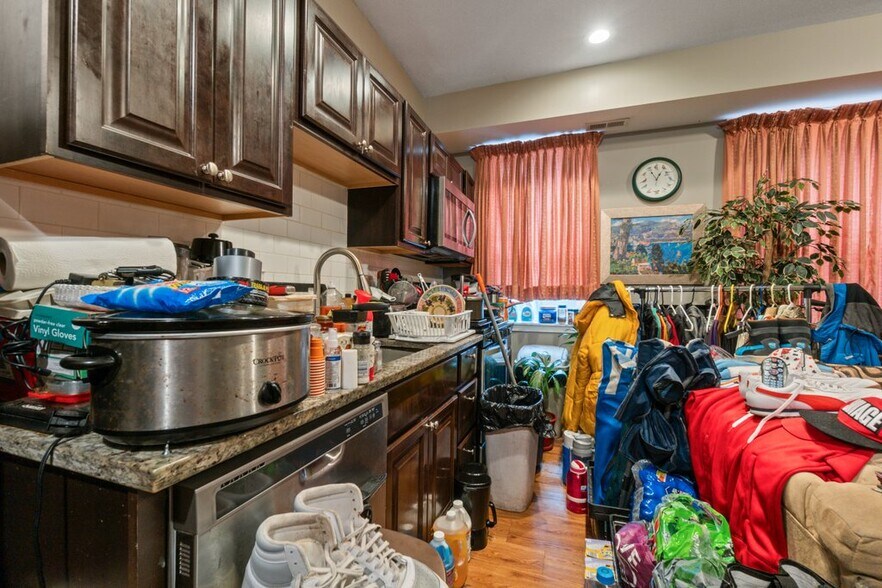 More Photos Of 601 Whitelock St, Baltimore Apartments For Sale